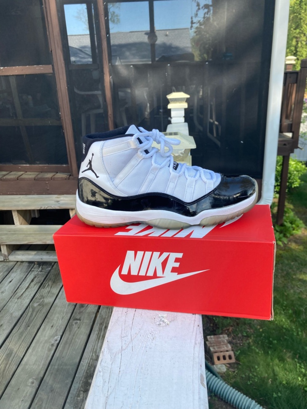 Nike Air Jordan 11 Retro size 9.5 mens